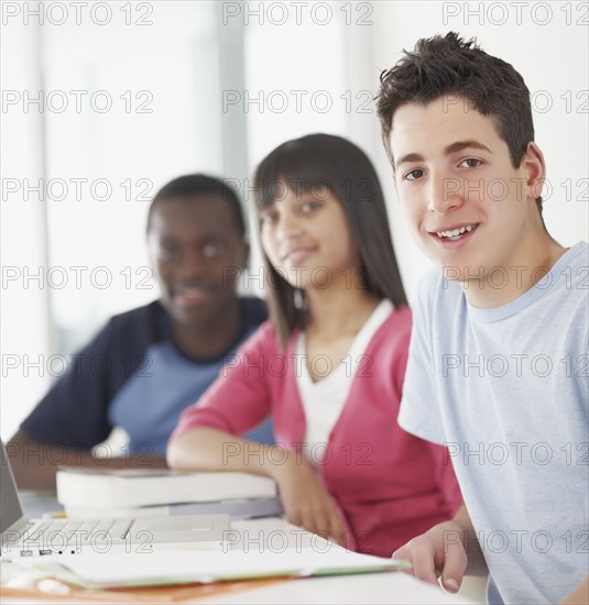 Students in classroom. Photographe : momentimages