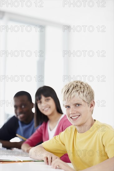 Students in classroom. Photographe : momentimages