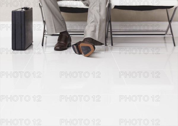 Businessman waiting. Photographe : momentimages