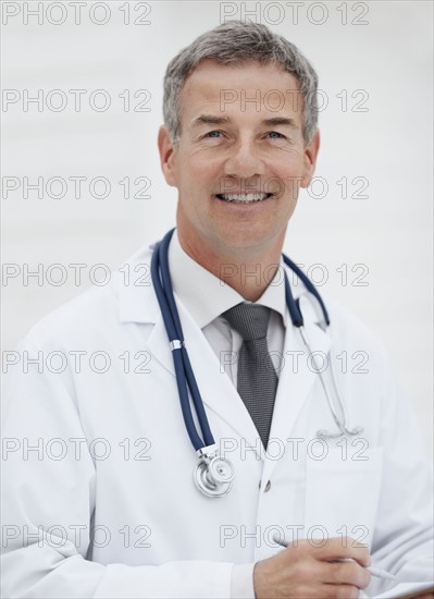 Portrait of a doctor. Photographe : momentimages