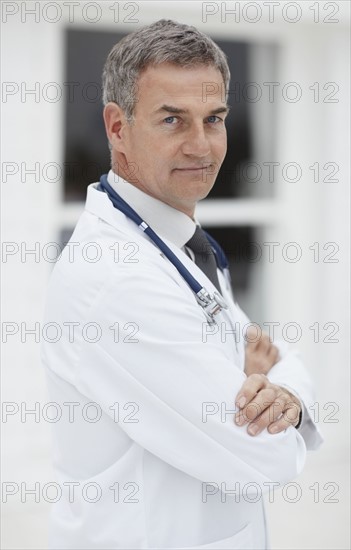 Portrait of a doctor. Photographe : momentimages