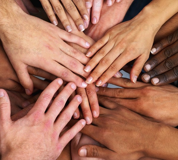 Hands. Photographe : momentimages