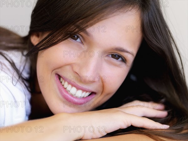 Woman relaxing. Photographe : momentimages