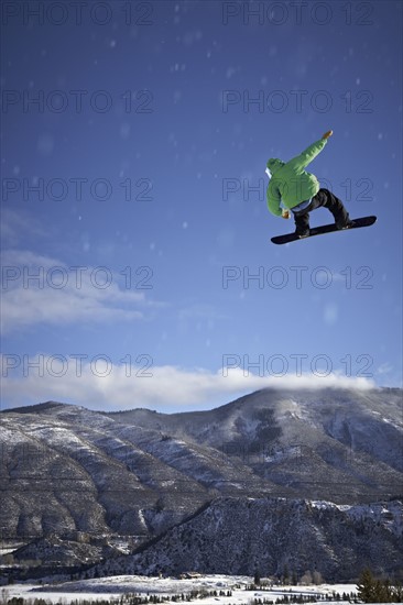 Snowboarder. Photographe : Shawn O'Connor