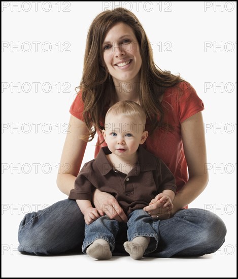 Portrait of a woman and a toddler. Photographe : Mike Kemp