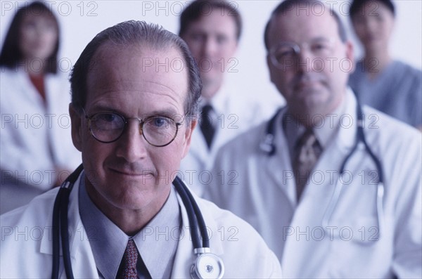 Portrait of healthcare workers. Photographe : Rob Lewine