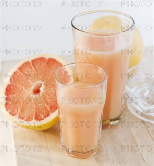 Freshly squeezed grapefruit juice. Photo : Jamie Grill