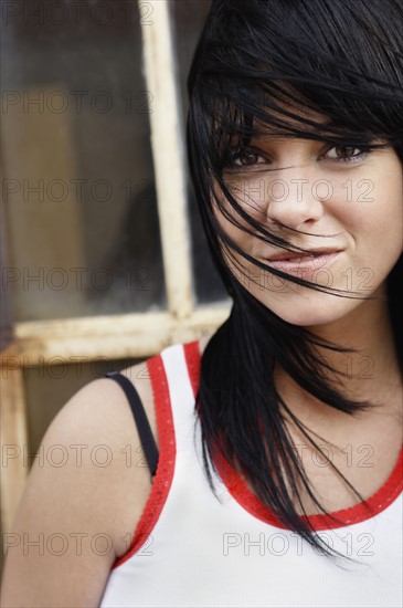 Portrait of a pretty brunette. Photo : Stewart Cohen