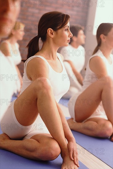 Yoga class. Photo : Rob Lewine