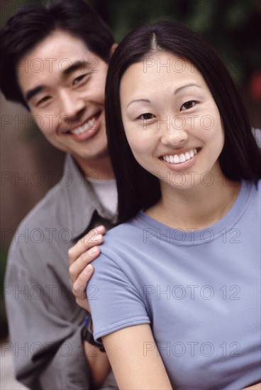 Portrait of a happy couple. Photo : Rob Lewine