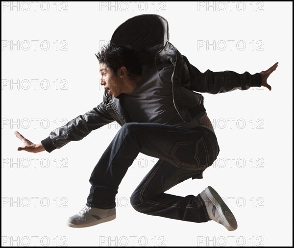 Male hip hop dancer. Photo : Mike Kemp