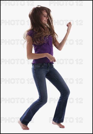 Woman dancing. Photo : Mike Kemp