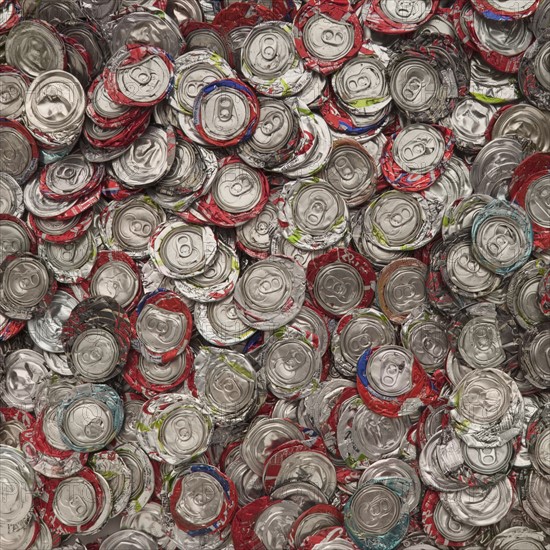 Pile of crushed cans. Photo : Mike Kemp