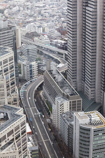 Buildings and highways in Tokyo Japan. Photo : Lucas Lenci Photo