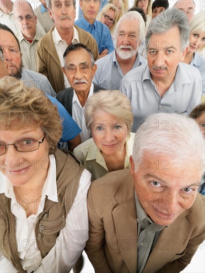 A group of diverse people. Photo : momentimages