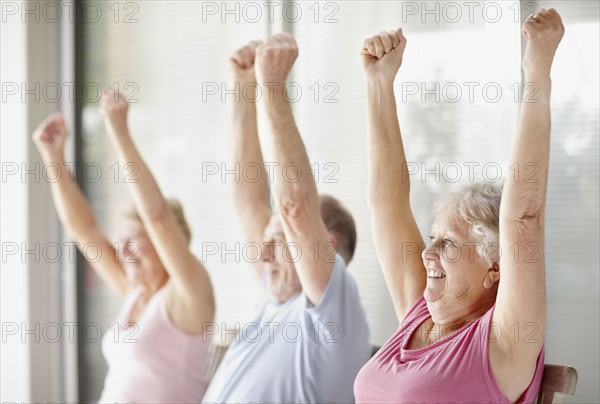 Senior's exercise class. Photo : momentimages