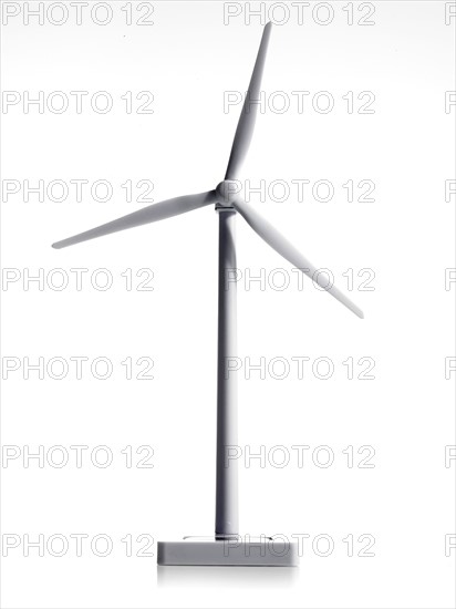 White windmill. Photo : David Arky