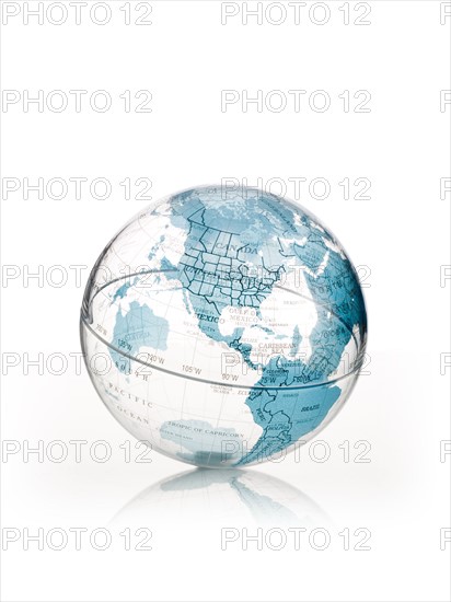 Clear globe. Photo : David Arky
