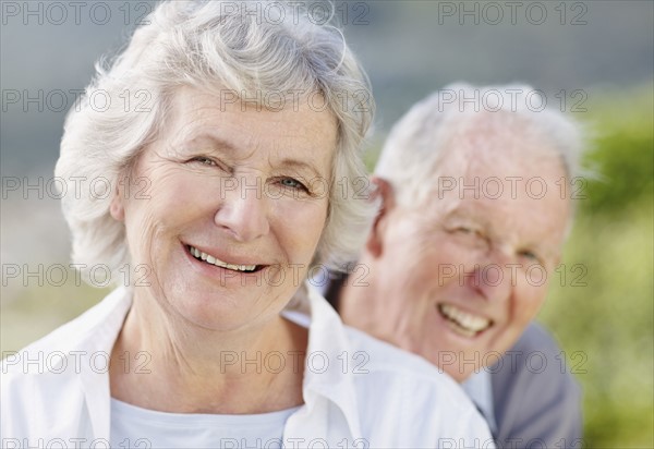 Happy senior couple. Photo : momentimages
