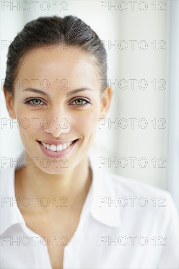 Beautiful woman. Photo : momentimages