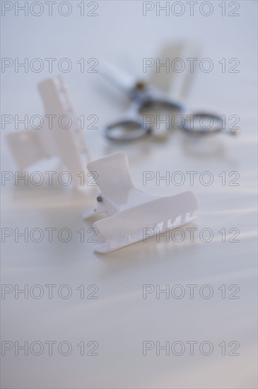 Hair clips and scissors. Photo : Daniel Grill