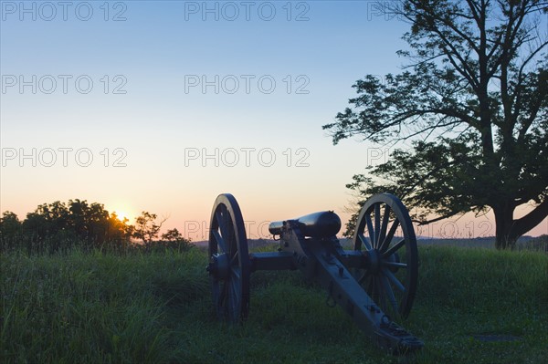 Civil war cannon.