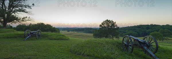 Civil war cannons.