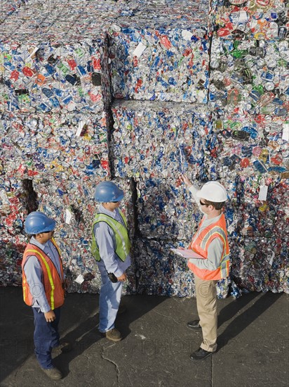 Workers at recycling plant. Photo. Erik Isakson