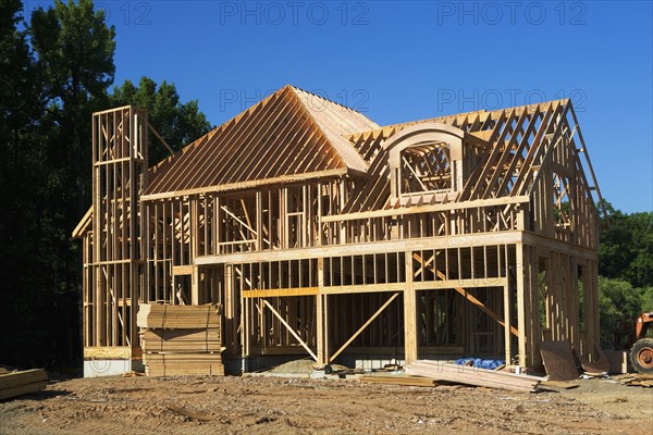 Partially built house. Photo : fotog