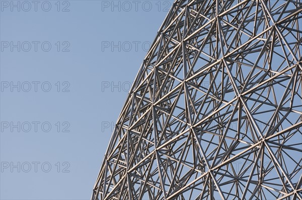 Framing of biosphere. Photo : Daniel Grill