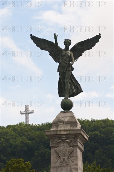 Statue of an angel. Photo : Daniel Grill