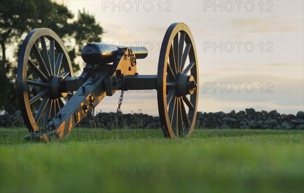 Civil war cannon.