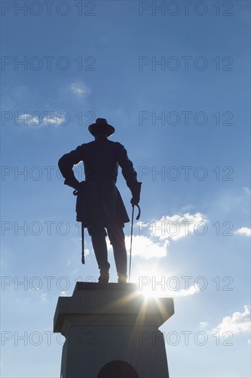 Sunset over statue at Gettysburg national military park.