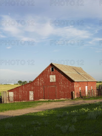 Red barn. Photo : John Kelly