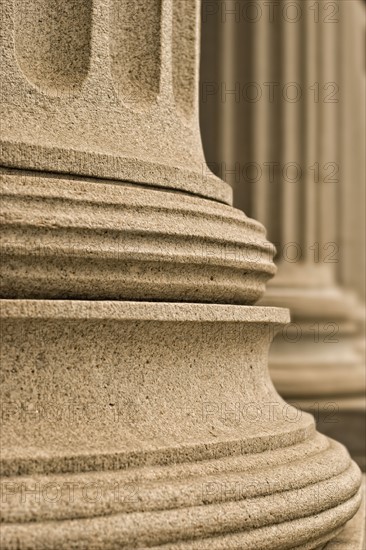 Concrete columns. Photo. Antonio M. Rosario