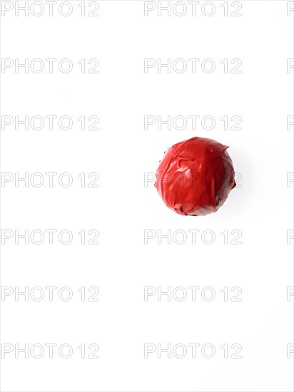 Ball of red tape. Photo : David Arky