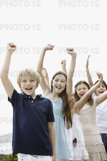 Group of happy children. Photo : momentimages