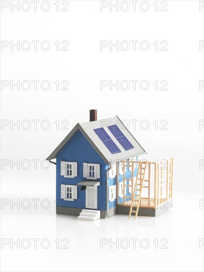 Scale model house. Photo : David Arky