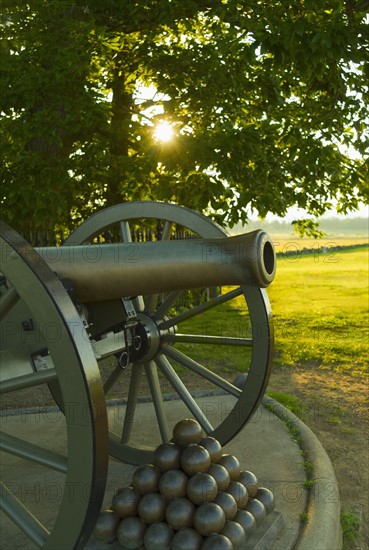 Civil war cannon.