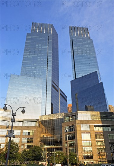 USA, New York State, New York City, Time Warner Center, low angle view. Photo : fotog