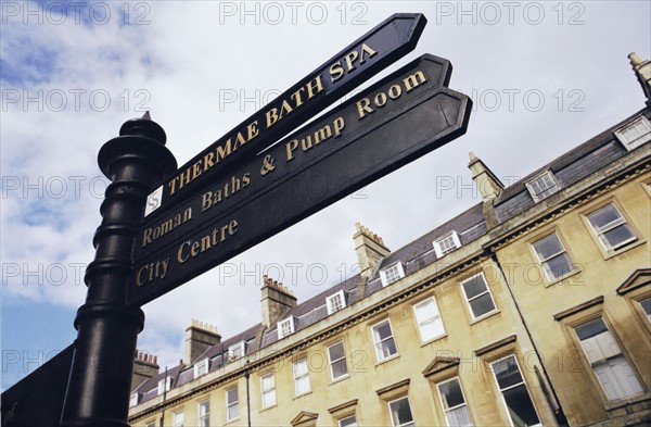 Street signs. Photo : Fisher Litwin