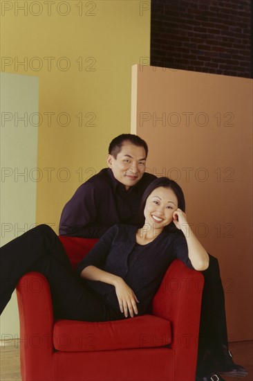 Happy couple relaxing. Photo : Fisher Litwin