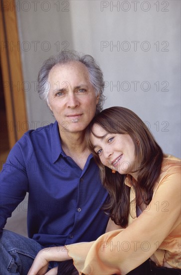 Father and daughter sitting together. Photo : Fisher Litwin