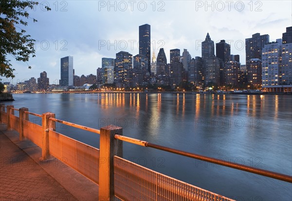 USA, New York State, New York City, Skyline with United Nations Buildings and United Nations Plaza at sunset. Photo : fotog