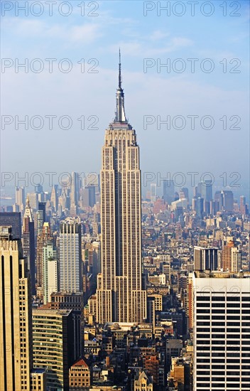 USA, New York State, New York City, Manhattan, Empire State Building, aerial view. Photo : fotog