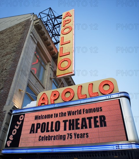 SA, New York State, New York City, Harlem, Apollo Theater marquee. Photo : fotog