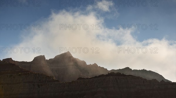 USA, South Dakota, Mountains in Badlands National Park.