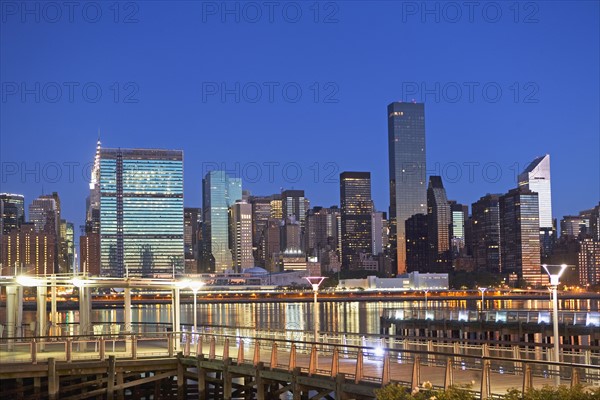 USA, New York State, New York City, Skyline with United Nations Building, Trump World Tower and United Nations Plaza. Photo : fotog