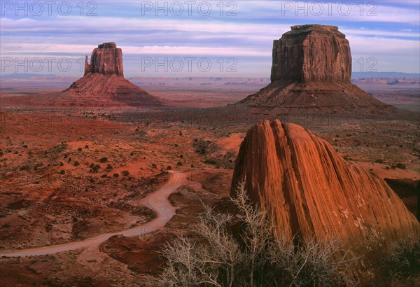 USA, Arizona, Monument Valley. Photo : Gary J Weathers