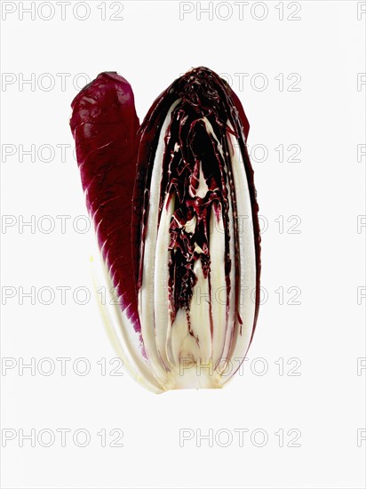 Studio shot of cross section of red cabbage. Photo : David Arky